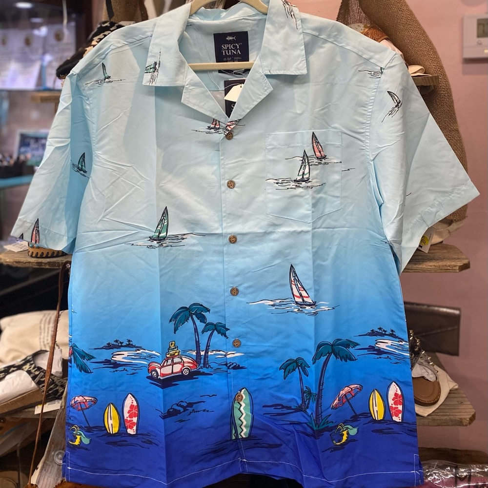 Men’s shirt, shirt sleeve button down, perfect for a cruise variety of sizes